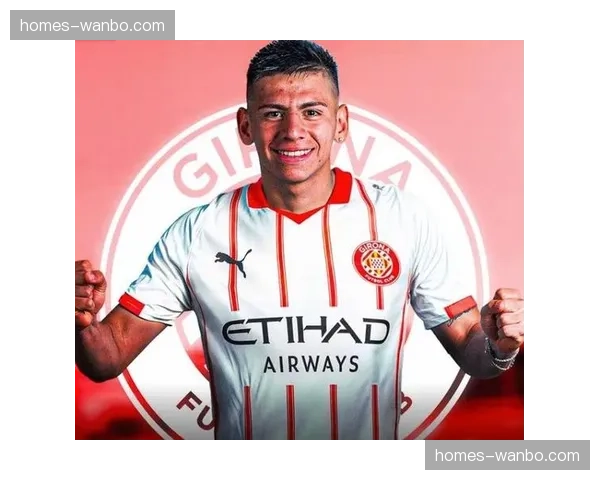 曼城埃切维里外租赫罗纳 菲利普斯谢菲联租借完成阵容精简